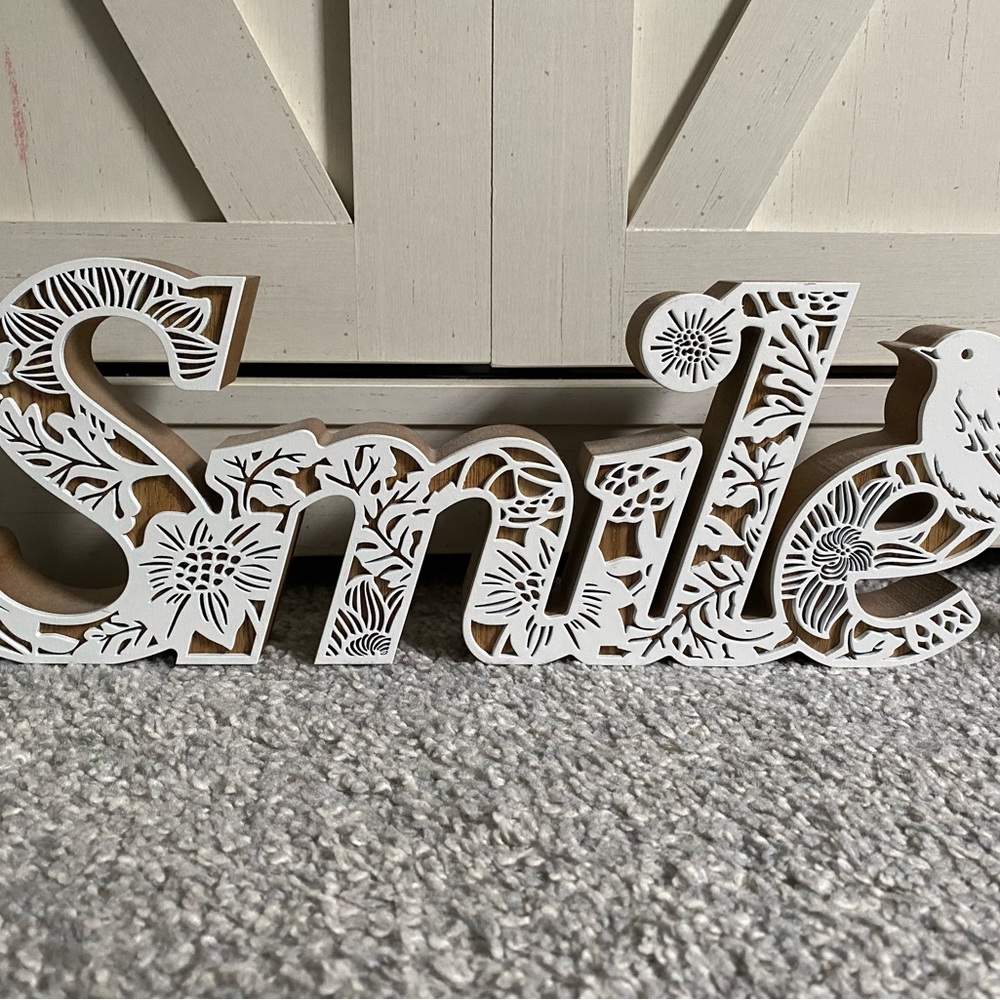 White Floral 'Smile' Wall Decor wood wooden bird